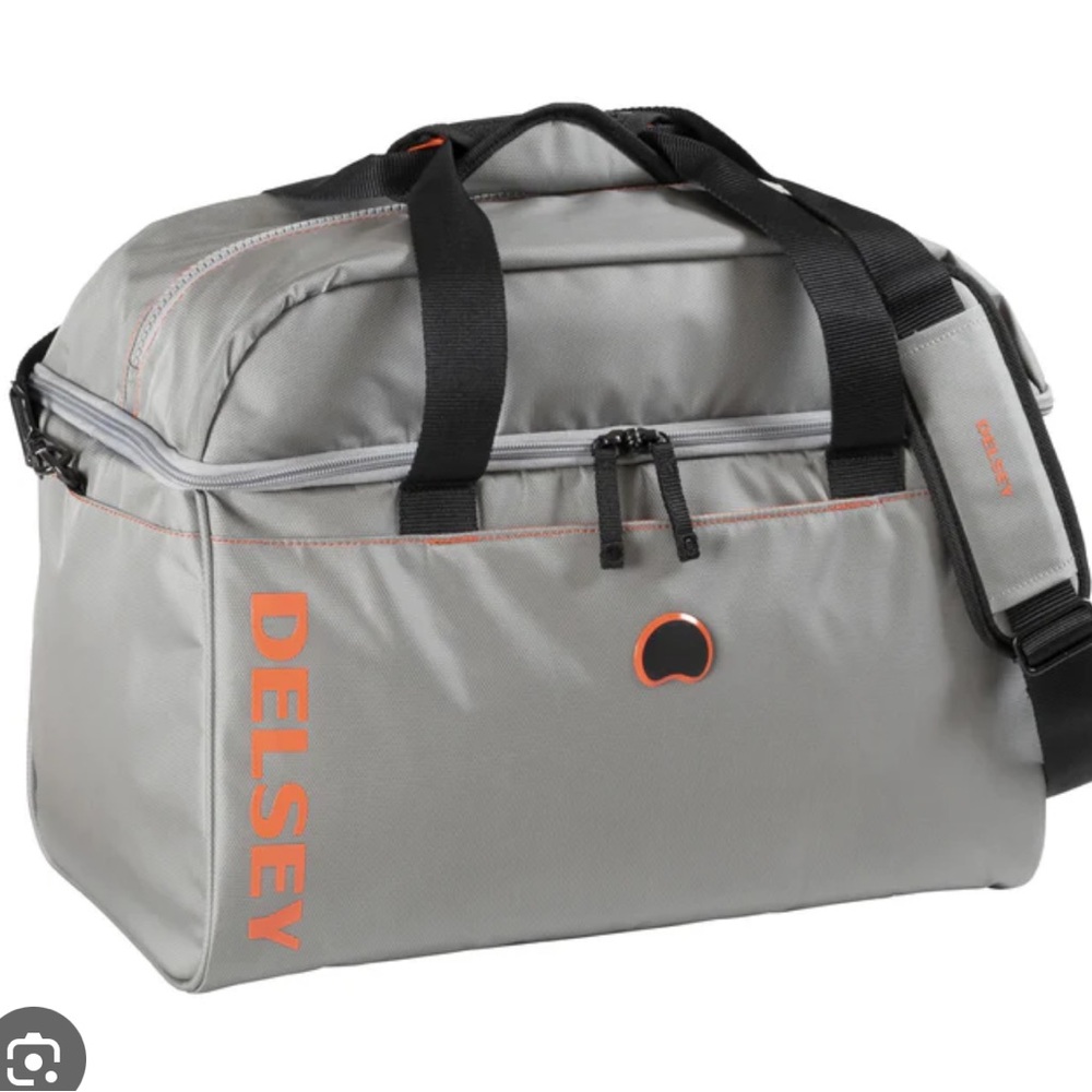 Delsey duffle lightly used